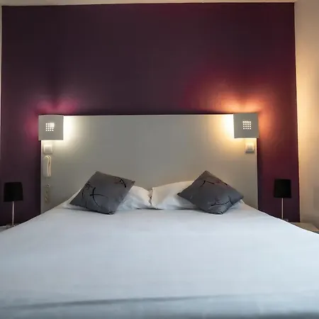 Hotel De Quebec 3*