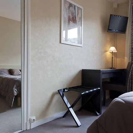Alive De Quebec Hotel 3*