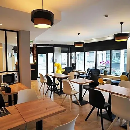 Hotel De Quebec 3*