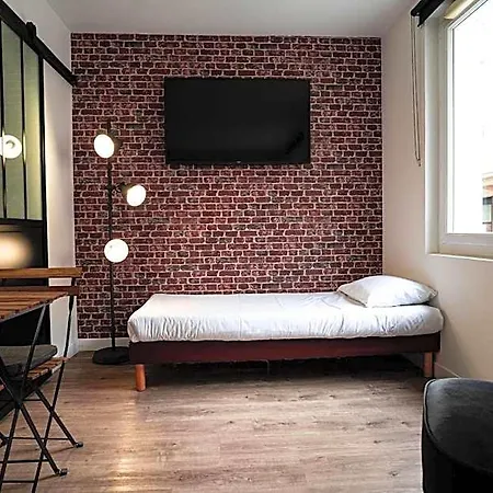 Hotel De Quebec 3*
