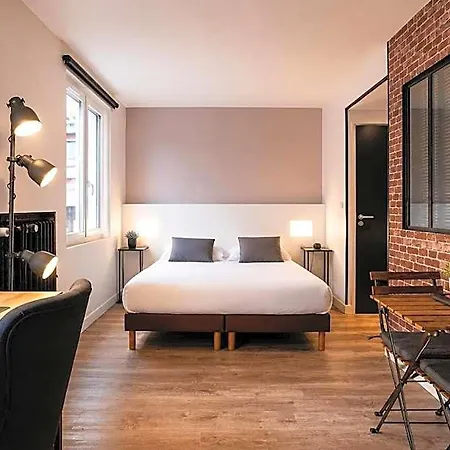 Hotel De Quebec 3*