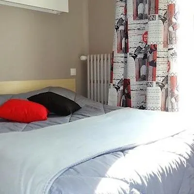 De Quebec Hotel 3*